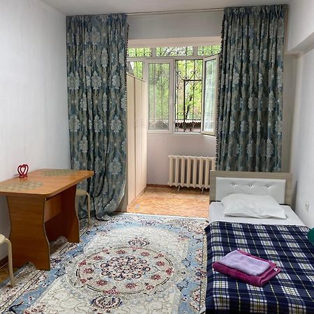 Like Home Apartments Timiryazev Street Almaty Esterno foto