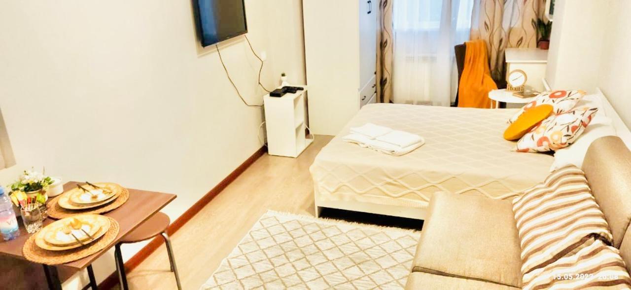 Like Home Apartments Timiryazev Street Almaty Esterno foto