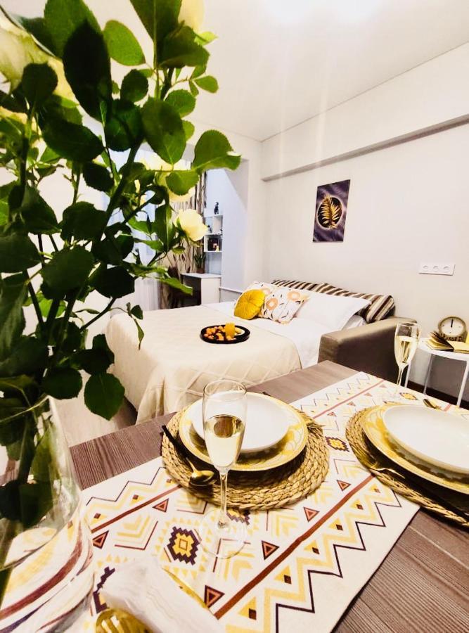 Like Home Apartments Timiryazev Street Almaty Esterno foto