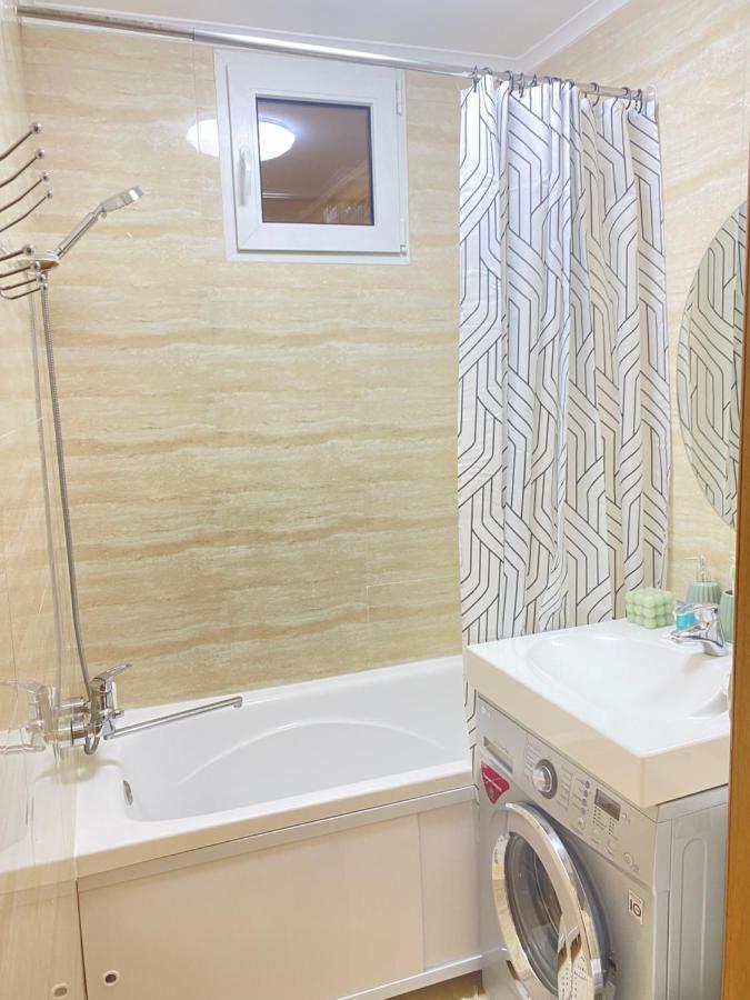 Like Home Apartments Timiryazev Street Almaty Esterno foto